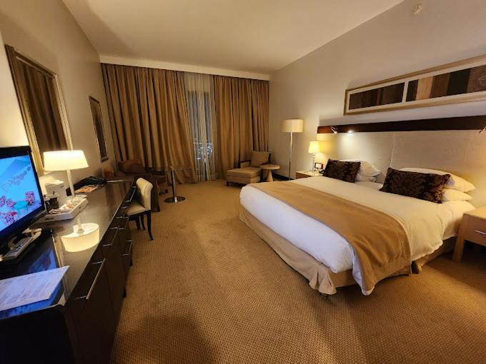 Hotel El Aurassi Isly Bagian luar foto